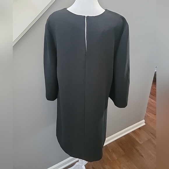 BCBGeneration Black Shift Dress Keyhole Back Lagenlook Quality Size Large - Picture 4 of 6